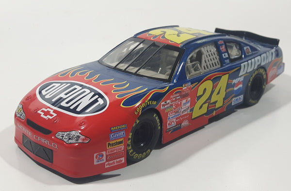 Action Racing NASCAR #24 Jeff Gordon 2002 Monte Carlo DuPont Red and Blue 1/24 Scale Die Cast Toy Car Vehicle