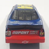 Action Racing NASCAR #24 Jeff Gordon 2002 Monte Carlo DuPont Red and Blue 1/24 Scale Die Cast Toy Car Vehicle