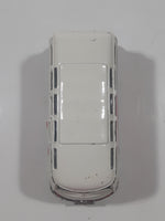 Maisto Volkswagen Van Samba Red and White 1/40 Scale Pull Back Die Cast Toy Car Vehicle with Opening Door