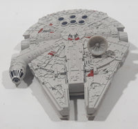 2015 Hot Wheels LFL Star Wars Millenium Falcon Starship Die Cast Toy Vehicle CGW56