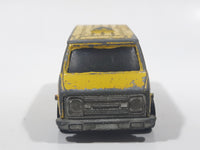 Vintage 1977 Hot Wheels Super Van Paramedic Yellow Die Cast Toy Car Vehicle BW - Hong Kong