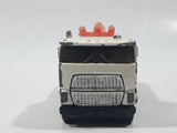 1998 Hot Wheels Rig Wrecker White Tow Truck Die Cast Toy Car Vehicle