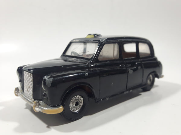 Vintage Corgi Austin London Taxi Cab Black 1/38 Scale Die Cast Toy Car Vehicle with Opening Suicide Doors