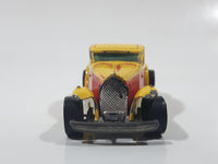 1986 Hot Wheels '37 Bugatti Yellow and Red Die Cast Toy Classic Luxury Car Vehicle