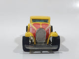 1986 Hot Wheels '37 Bugatti Yellow and Red Die Cast Toy Classic Luxury Car Vehicle