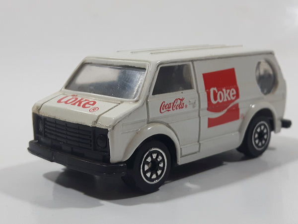 1988 Hartoy Coca Cola Coke Soda Pop Bedford Delivery Van White Red Die Cast Toy Car Vehicle