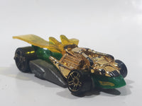 2010 Hot Wheels Insectirides Draggin' Tail Green and Chrome Gold Die Cast Toy Car Vehicle Busted Wing