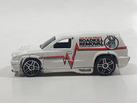 2008 Hot Wheels City of Hot Wheels Fandango Roadkill Removal White Die Cast Toy Car Vehicle