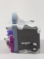 2000 McDonald's Disney 102 Dalmatians Mechanic's Garage Service Station Dog House 2 3/4" Tall Toy Figure