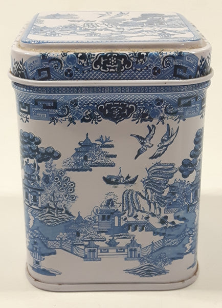 Grumbridge, Bedford, England Blue Willow Pattern 3 1/8" Tall Metal Tea Tin Container