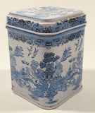 Grumbridge, Bedford, England Blue Willow Pattern 3 1/8" Tall Metal Tea Tin Container